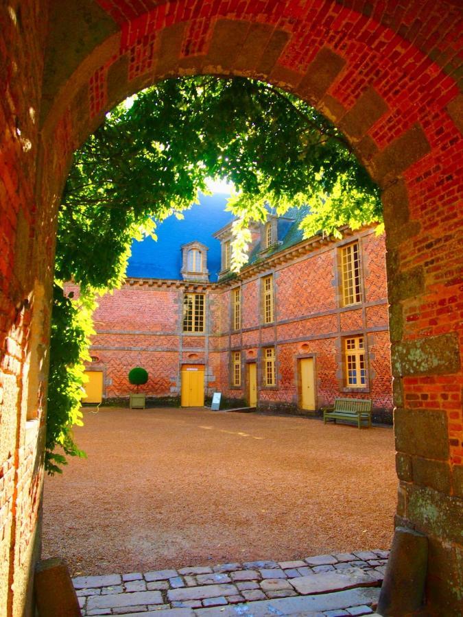 Le Beauregard Acomodação com café da manhã Rânes Exterior foto